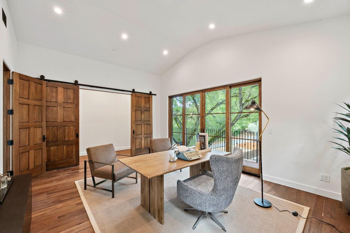 Home Office, Interior, Recessed Lighting, Wood Texture Flooring