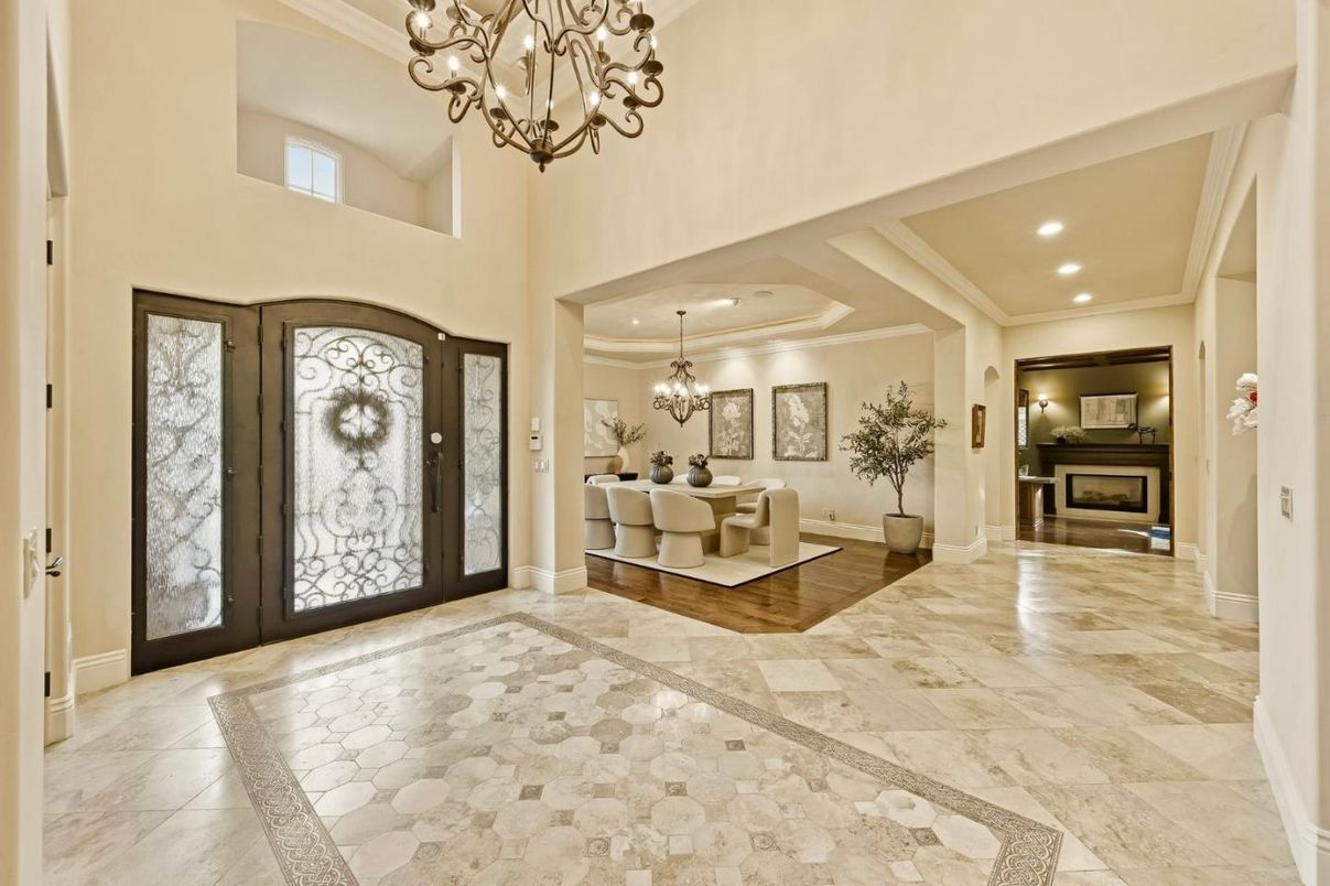 Chandelier, Interior, Recessed Lighting, Wood Texture Flooring