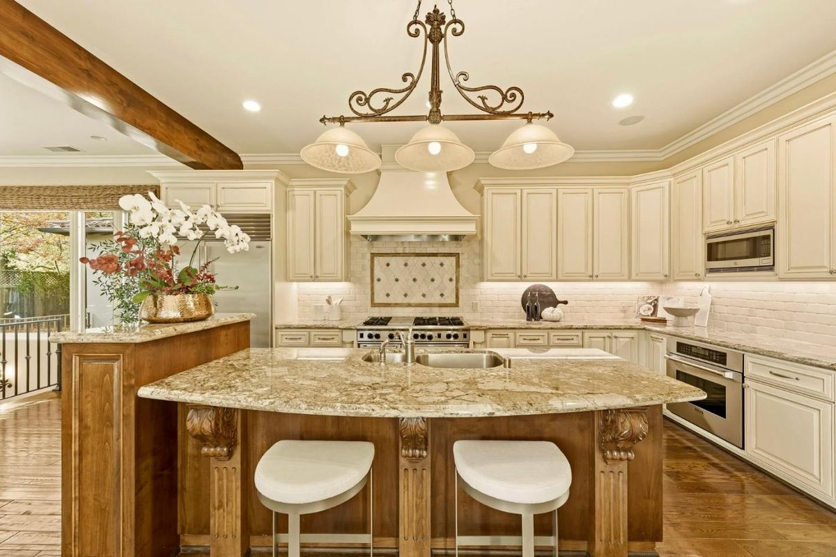 Chandelier, Interior, Kitchen, Recessed Lighting, Stainless Steel Appliances, Wood Texture Flooring