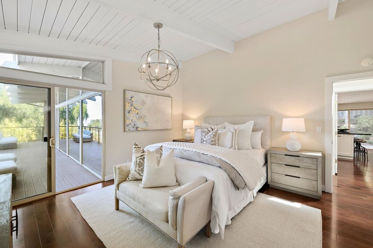 Bedroom, Chandelier, Interior, Pendant Lights, Wood Texture Flooring