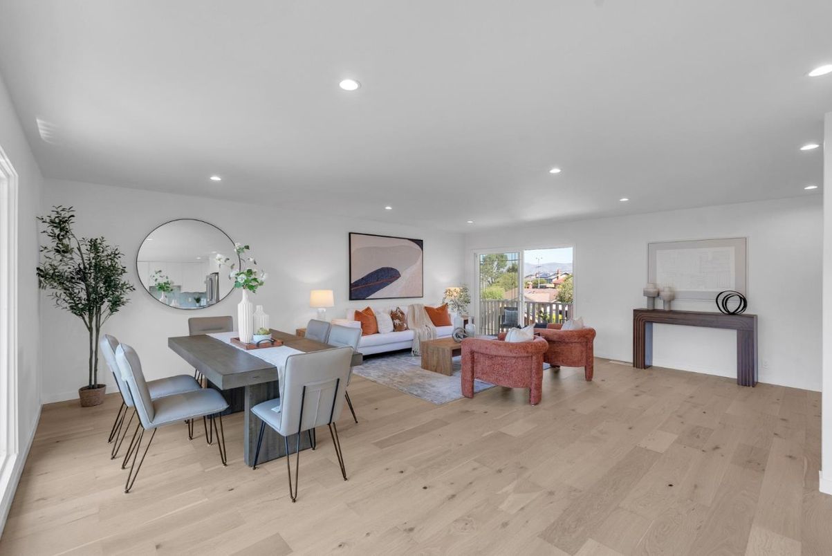 Dining room, Interior, Living room, Recessed Lighting, Wood Texture Flooring
