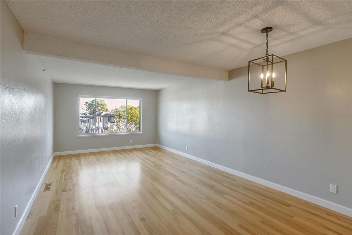 Empty room, Interior, Pendant Lights, Wood Texture Flooring
