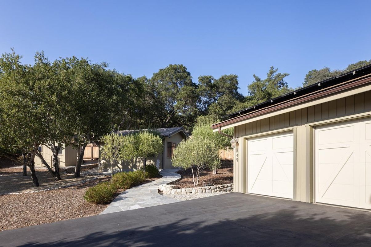 Backyard, Detached Garage, Exterior