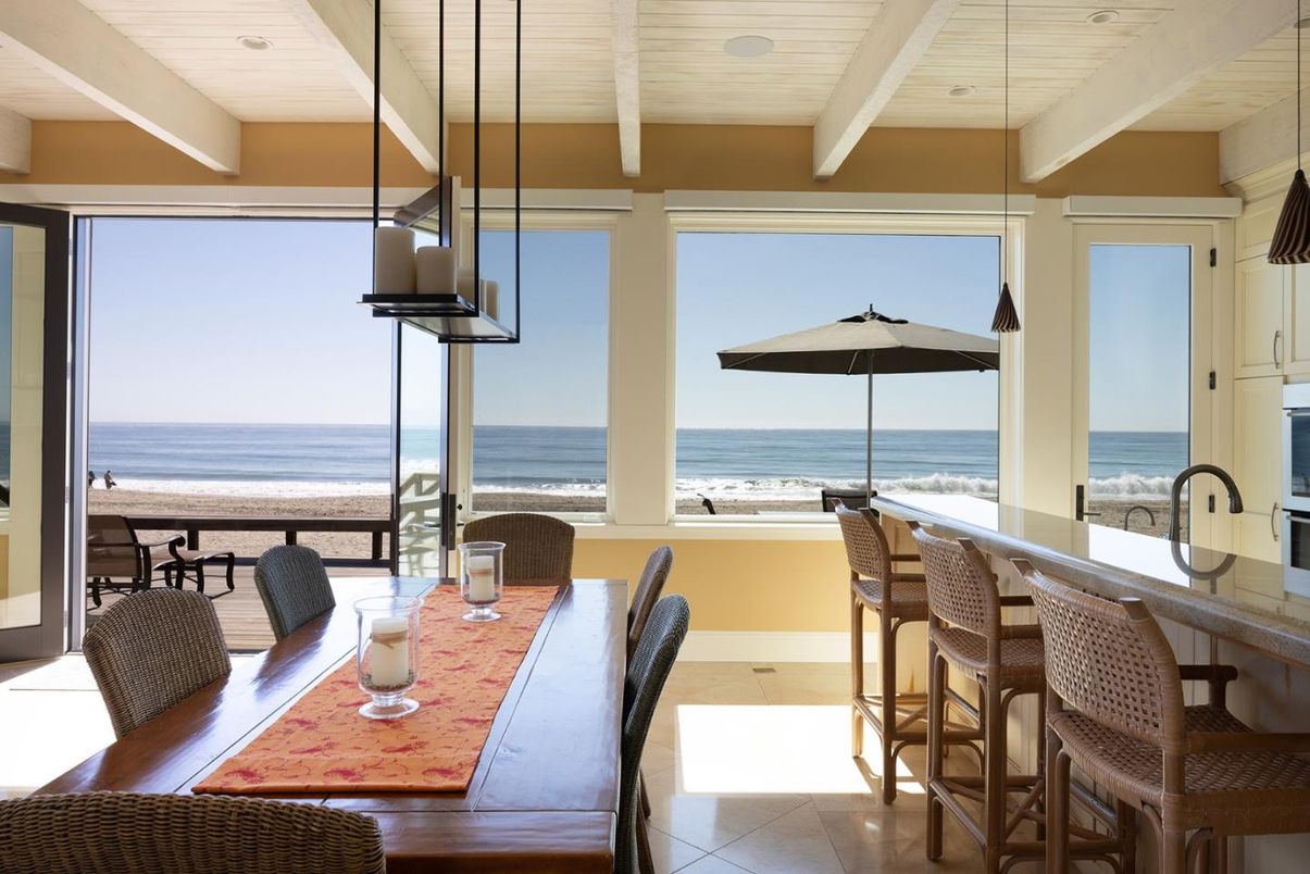 Dining room, Interior, Pendant Lights, Water