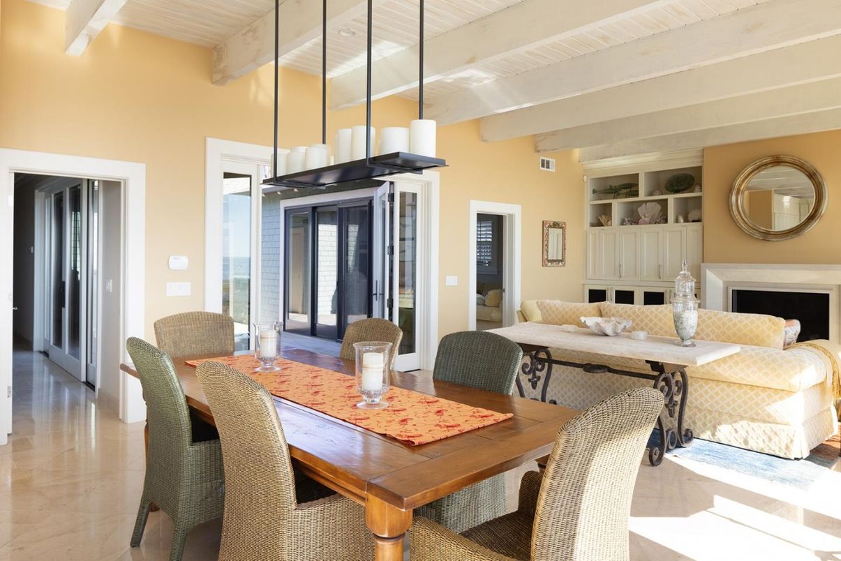 Dining room, Interior, Living room, Pendant Lights
