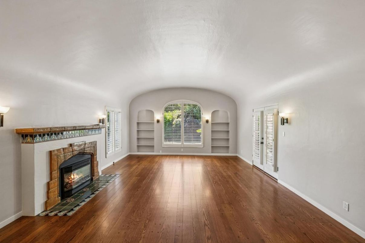 Empty room, Fireplace, Interior, Wood Texture Flooring