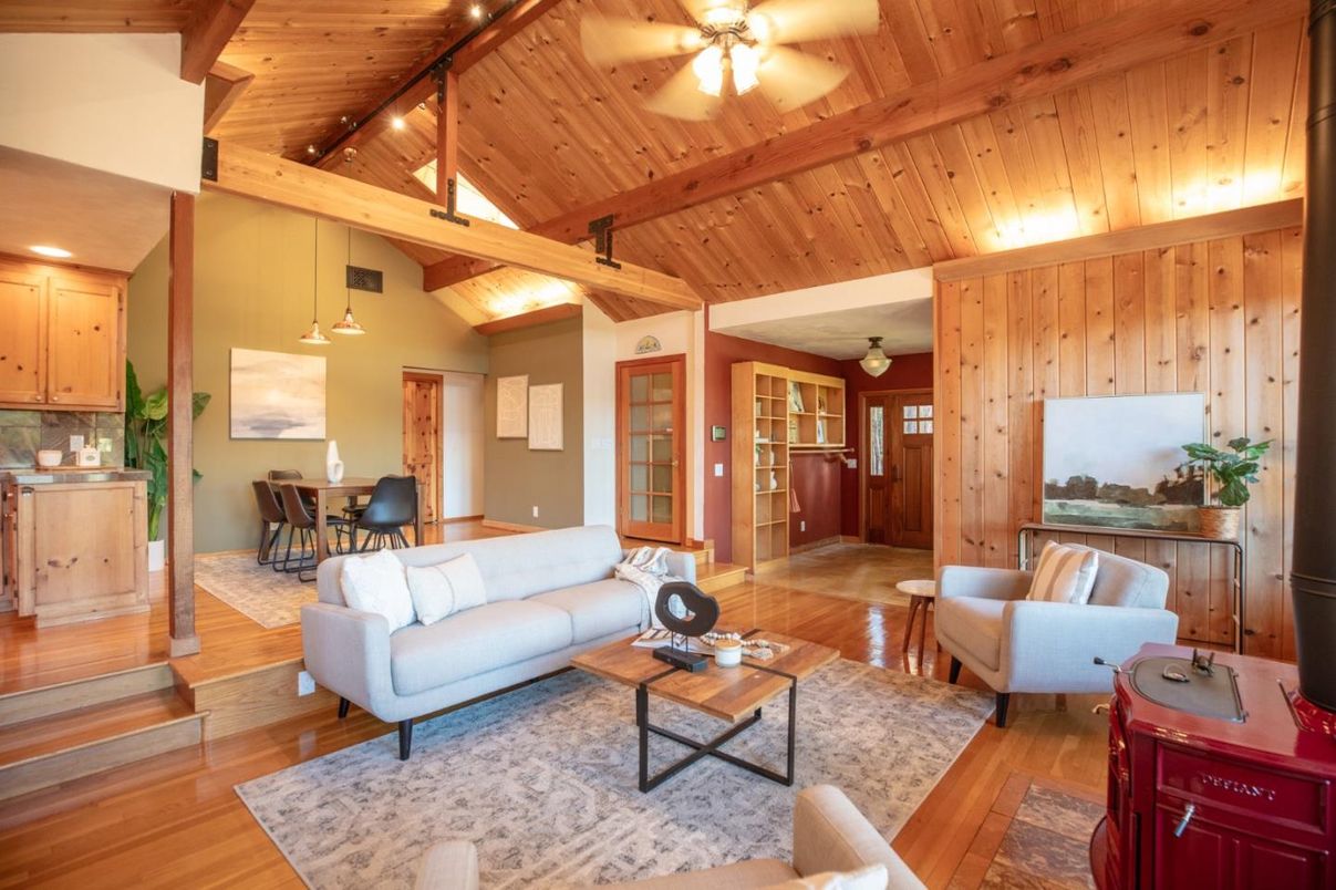Dining room, Interior, Living room, Pendant Lights, Wooden Beams, Wooden Ceilings, Wood Texture Flooring, Wooden Walls