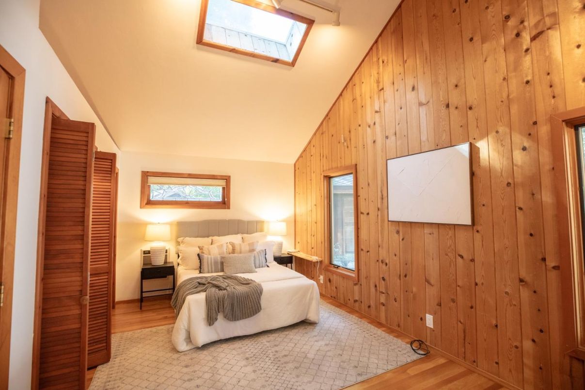 Bedroom, Interior, Wood Texture Flooring, Wooden Walls