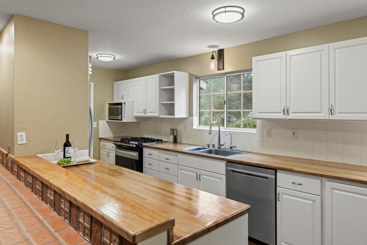 Interior, Kitchen, Stainless Steel Appliances