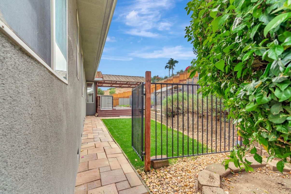 Backyard, Exterior