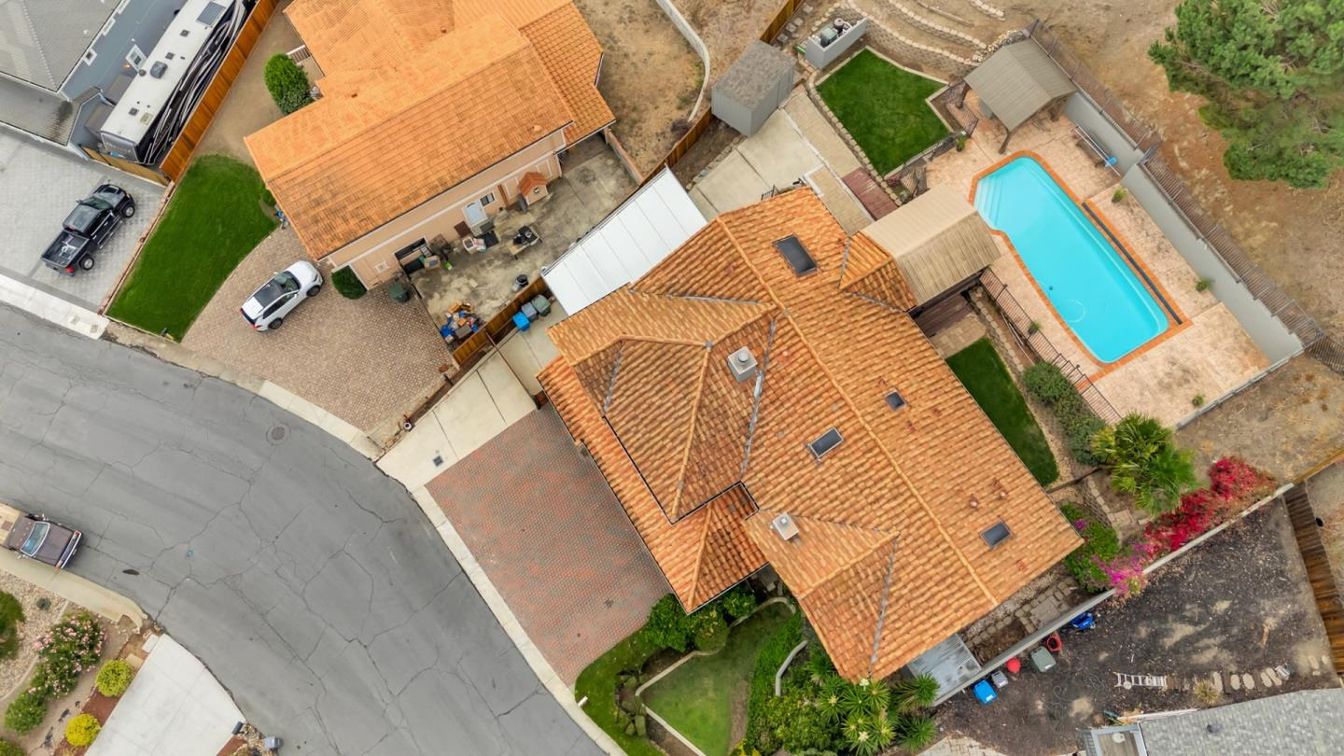 Exterior, Drone