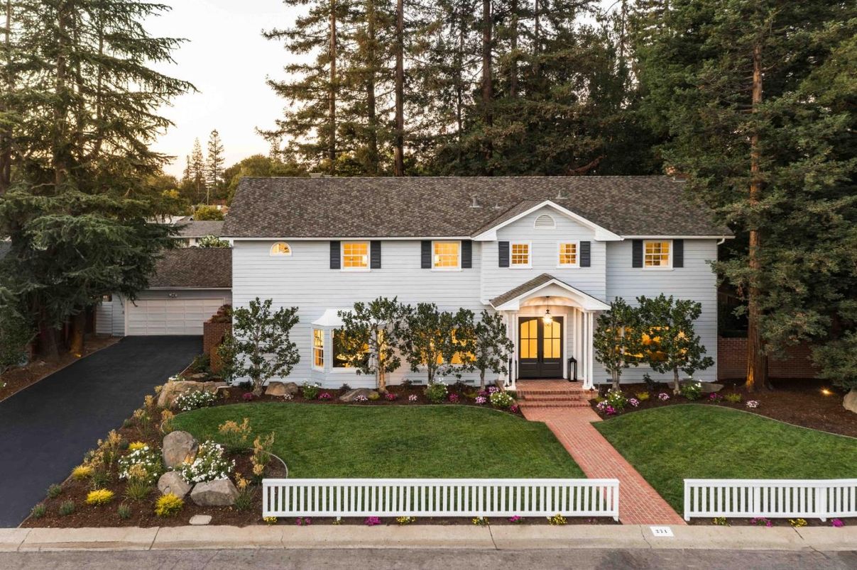 Attached, Exterior, Facade, Georgian