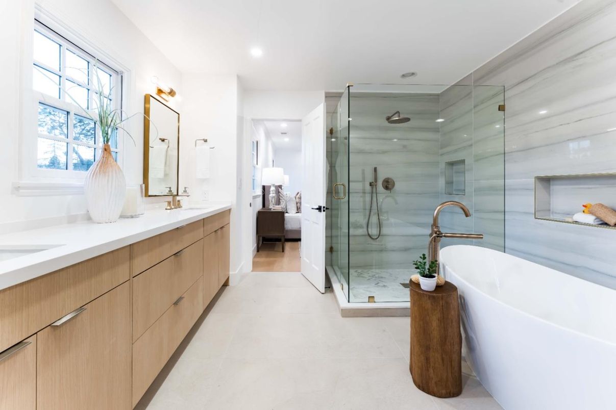 Bathroom, Dual Sink Vanities, Free Standing Baths, Glass Shower, Interior, Recessed Lighting