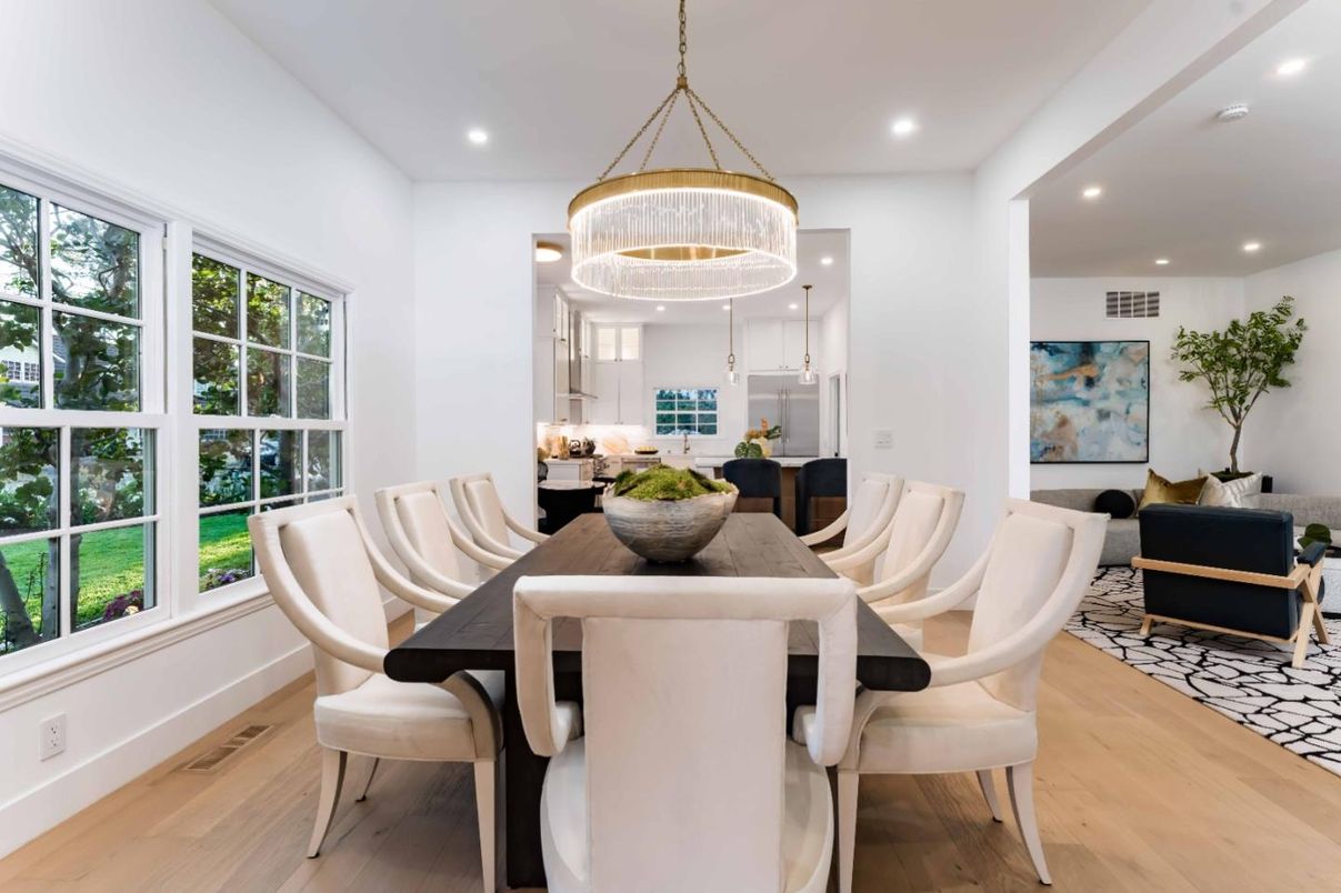 Chandelier, Dining room, Interior, Pendant Lights, Recessed Lighting, Wood Texture Flooring