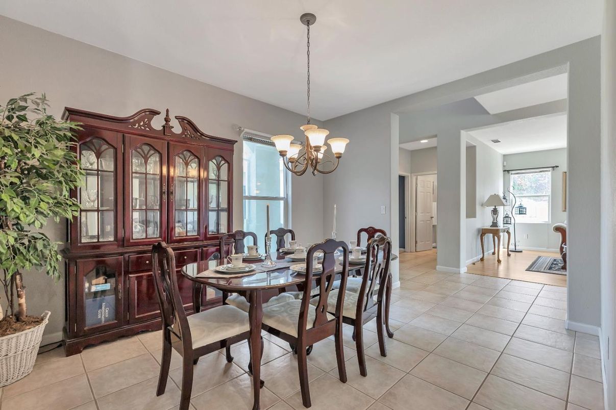Chandelier, Dining room, Interior, Recessed Lighting