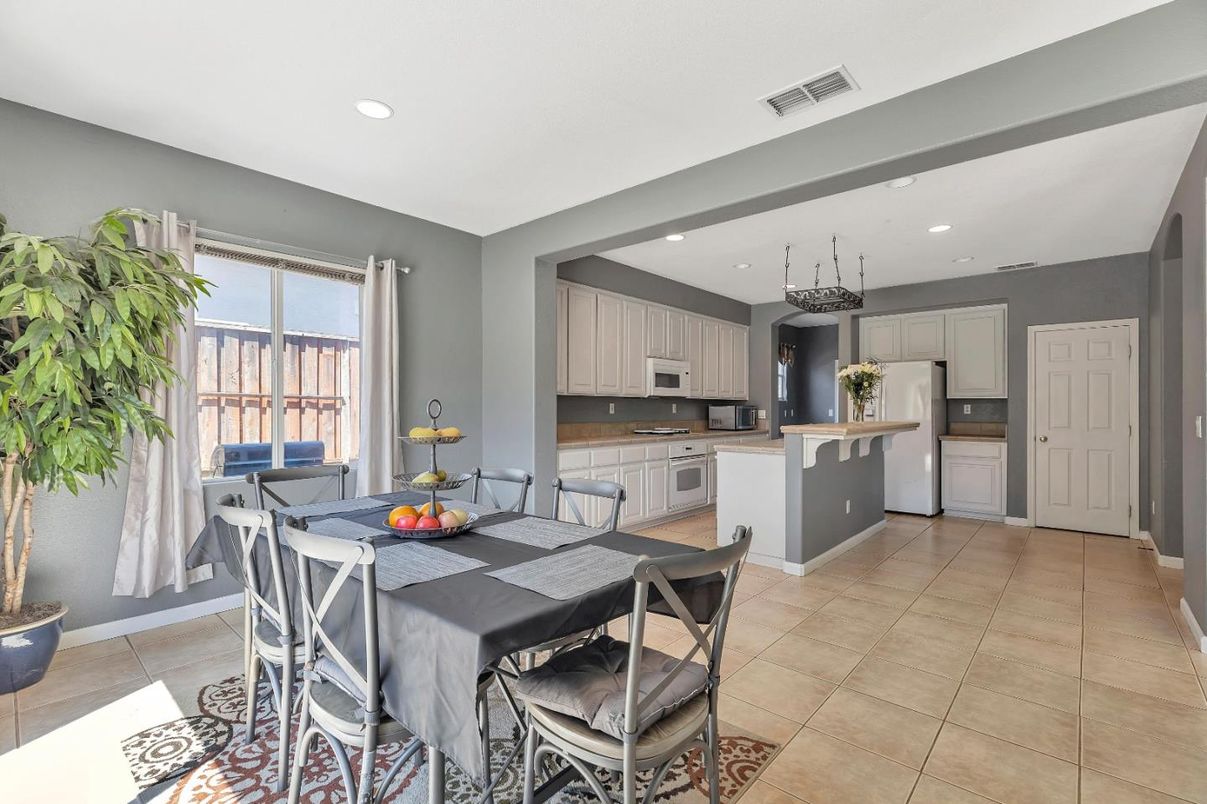 Dining room, Interior, Kitchen, Pendant Lights, Recessed Lighting