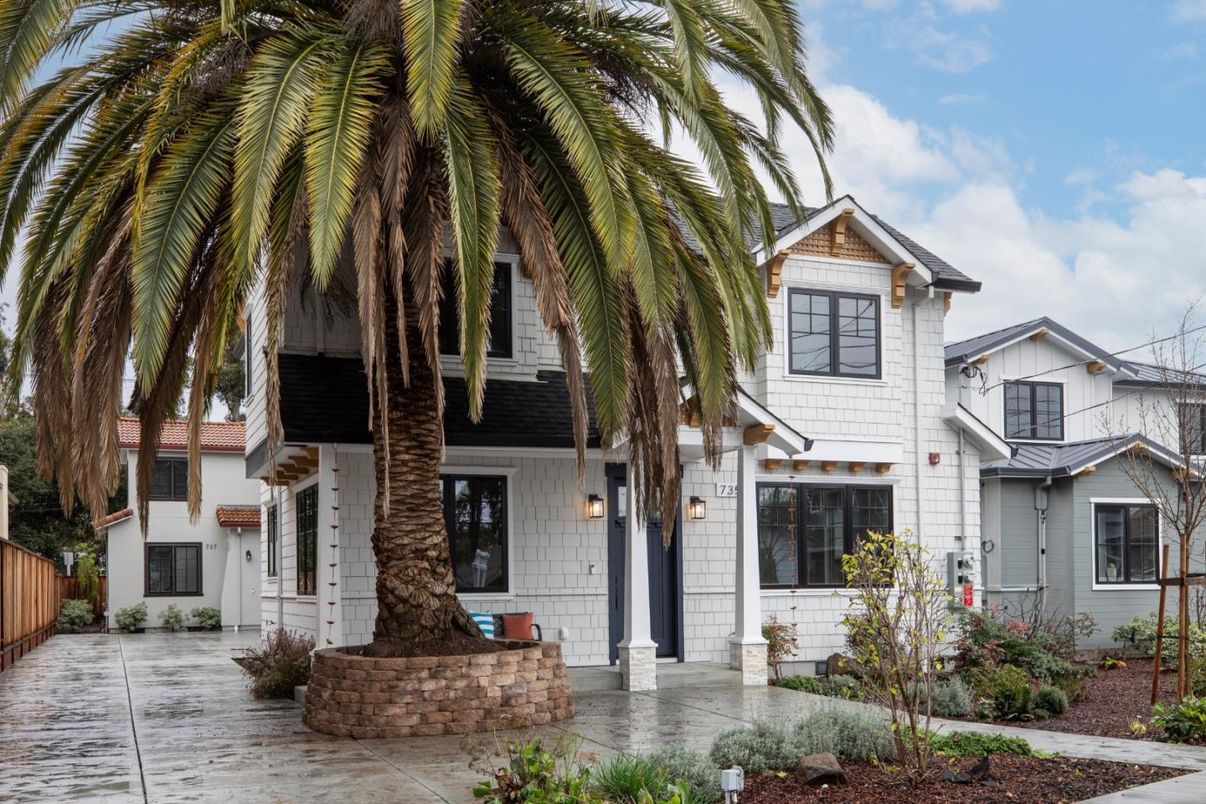 Exterior, Facade, Farmhouse