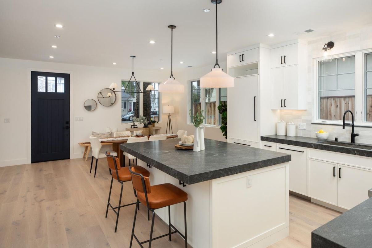 Dining room, Interior, Kitchen, Pendant Lights, Recessed Lighting, Wood Texture Flooring