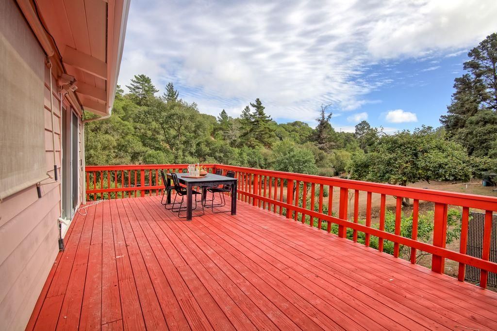 Exterior, Wood Texture Flooring