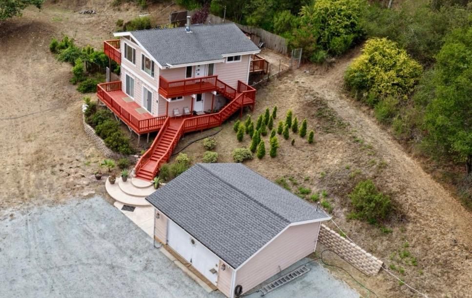 Exterior, Drone
