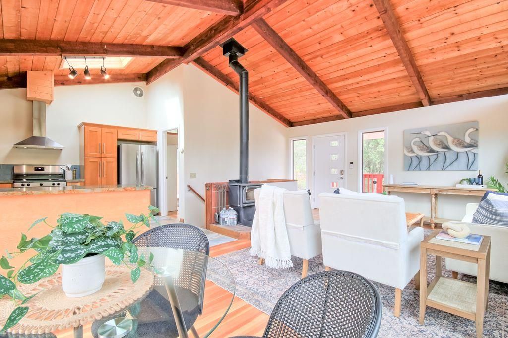 Dining room, Interior, Kitchen, Living room, Stainless Steel Appliances, Wooden Beams, Wooden Ceilings, Wood Texture Flooring