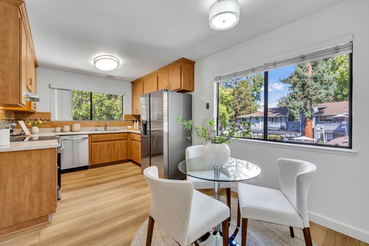 Dining room, Interior, Kitchen, Stainless Steel Appliances, Wood Texture Flooring