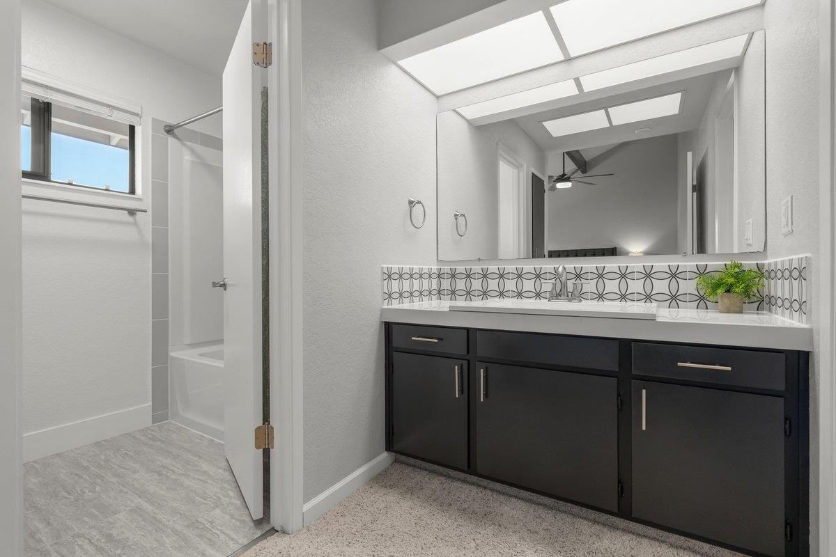 Bathroom, Interior, Tile Countertops