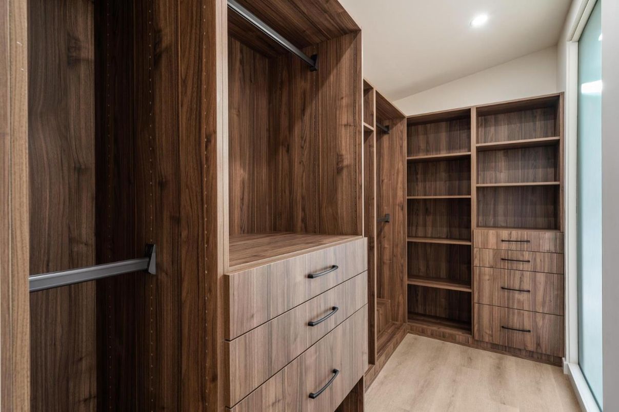 Interior, Recessed Lighting, Walk-in Closets