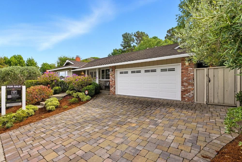 Attached, Exterior, Facade, Brick Facade, Ranch