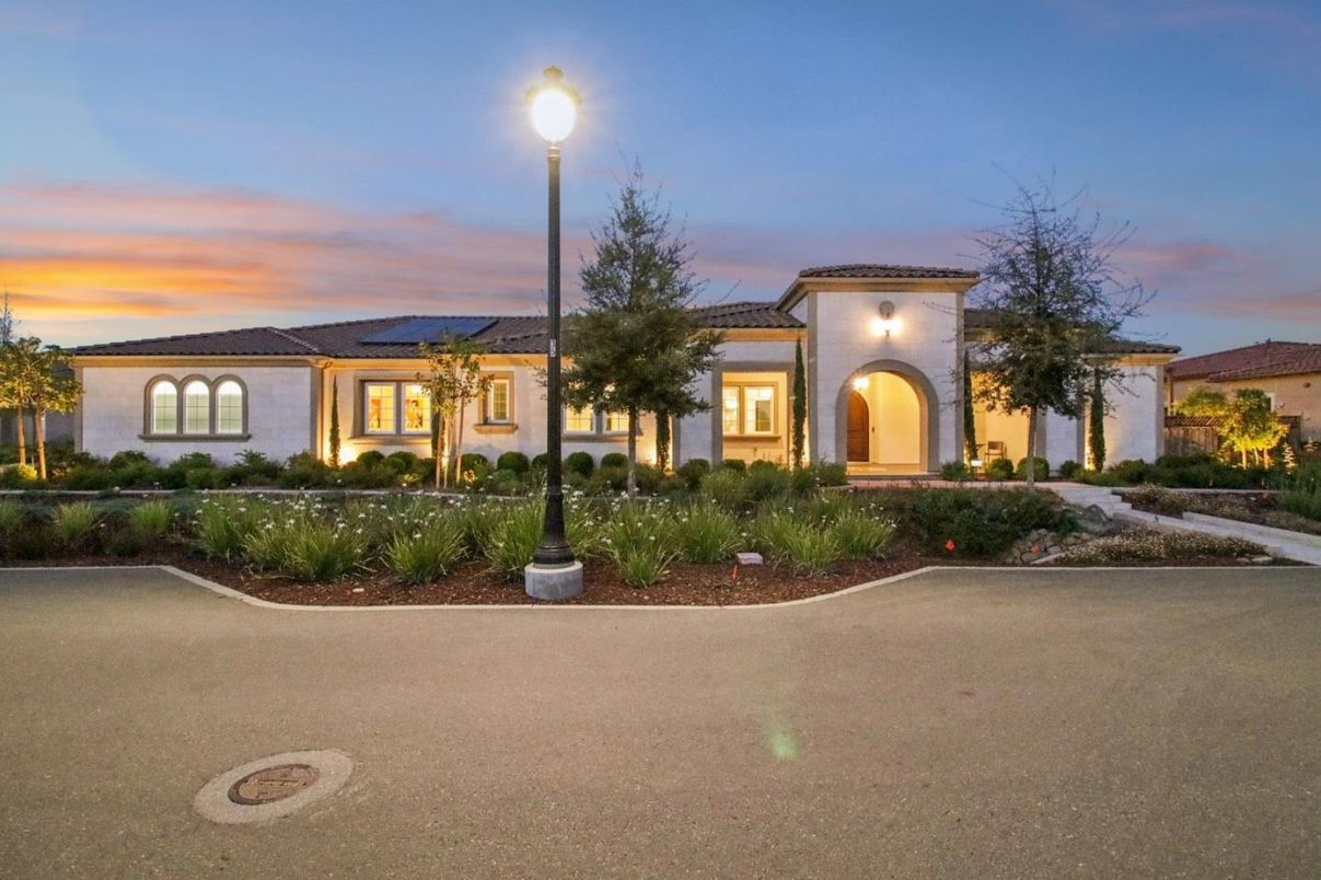 Backyard, Exterior, Facade, Solar Panels, Mediterranean