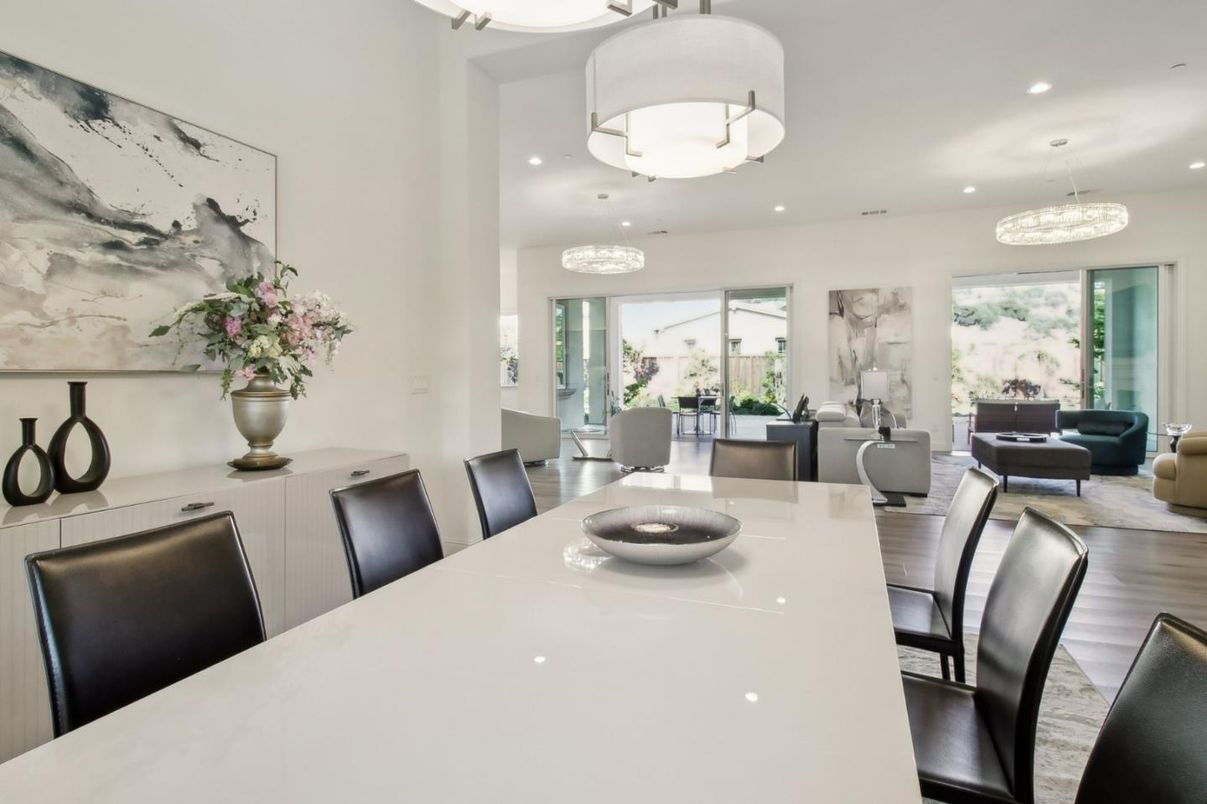 Chandelier, Dining room, Interior, Living room, Pendant Lights, Recessed Lighting, Wood Texture Flooring