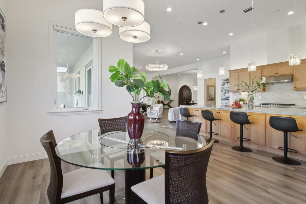 Dining room, Interior, Kitchen, Pendant Lights, Recessed Lighting, Wood Texture Flooring