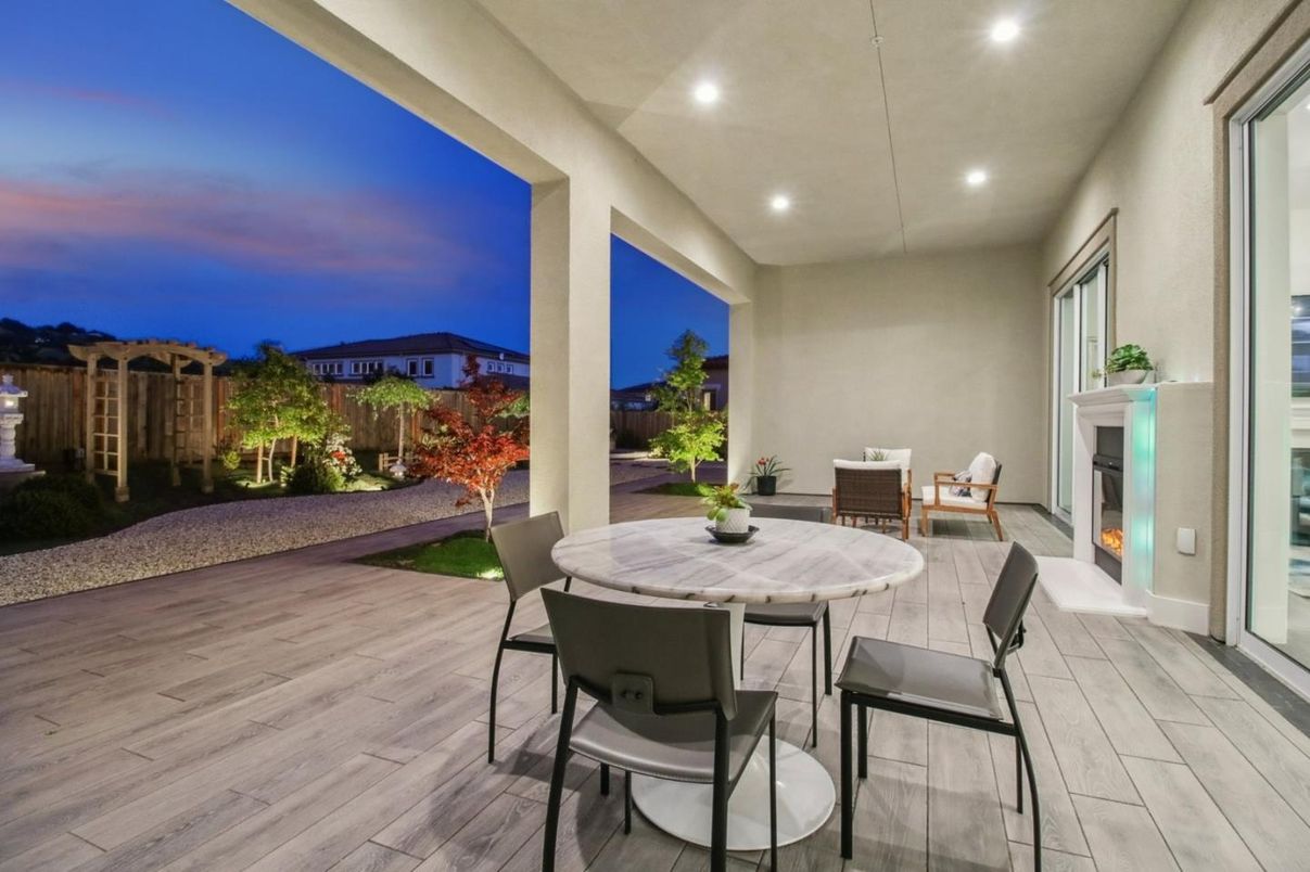 Exterior, Fireplace, Recessed Lighting