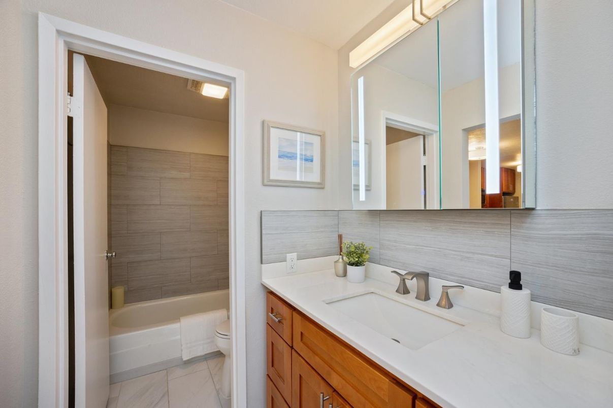 Bathroom, Dual Sink Vanities, Interior, Marble