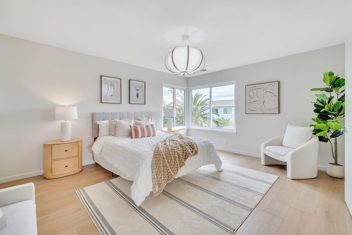 Bedroom, Interior, Pendant Lights, Wood Texture Flooring