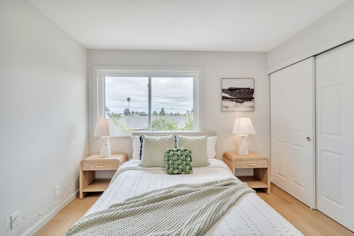 Bedroom, Interior, Water, Wood Texture Flooring