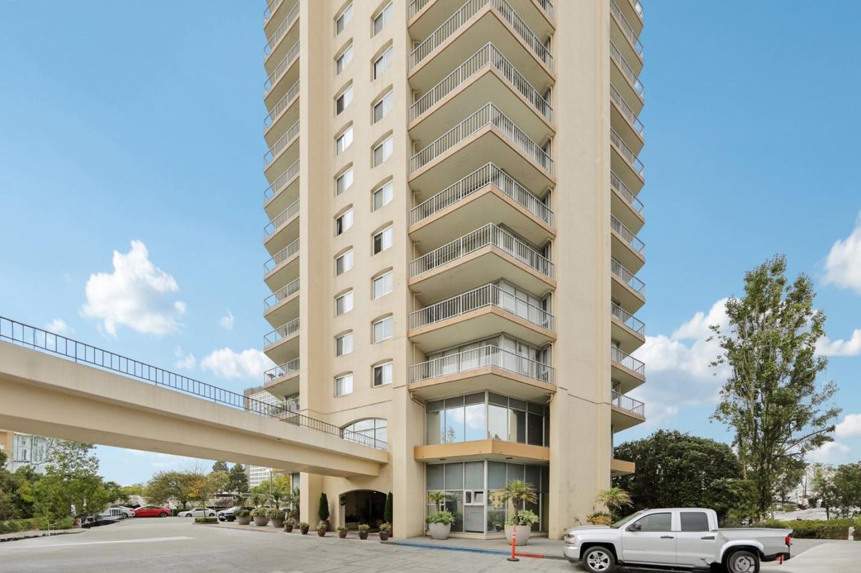 Exterior, Facade, Condo Building