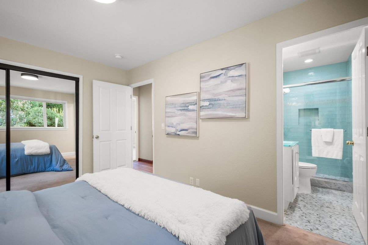 Bathroom, Bedroom, Glass Shower, Interior, Recessed Lighting