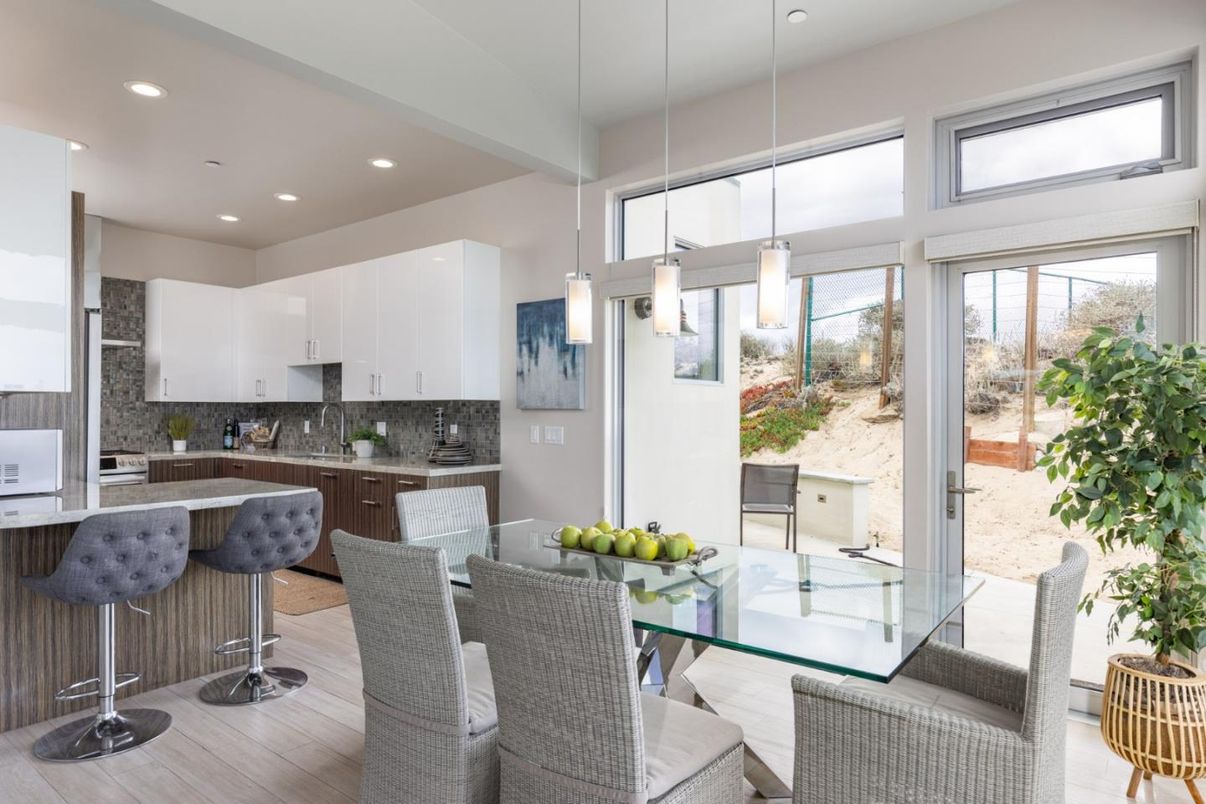 Dining room, Interior, Kitchen, Pendant Lights, Recessed Lighting