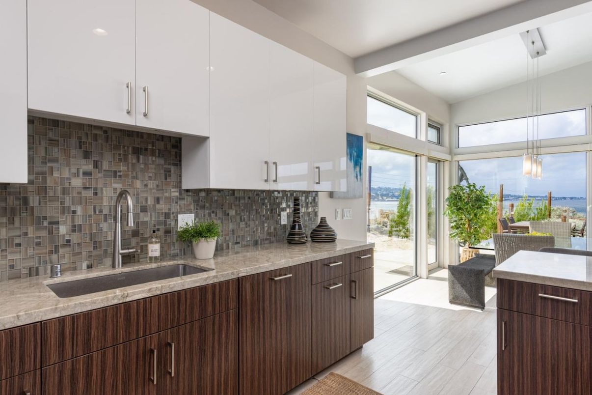 Interior, Kitchen, Pendant Lights, Recessed Lighting, Water, Wood Texture Flooring