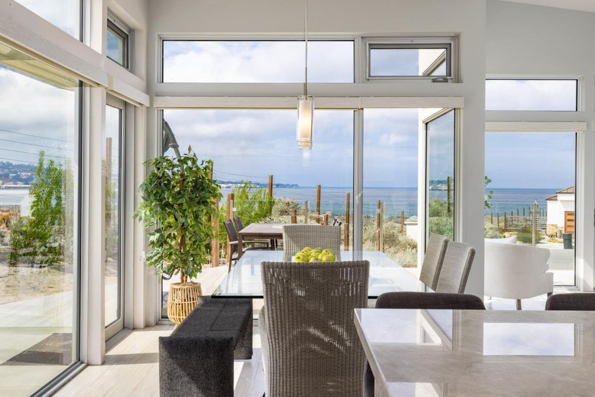 Dining room, Interior, Pendant Lights, Water
