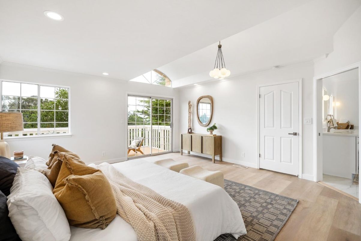 Bedroom, Interior, Pendant Lights, Recessed Lighting, Wood Texture Flooring