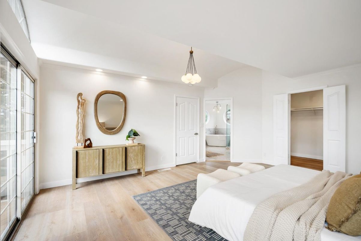 Bedroom, Interior, Pendant Lights, Recessed Lighting, Wood Texture Flooring