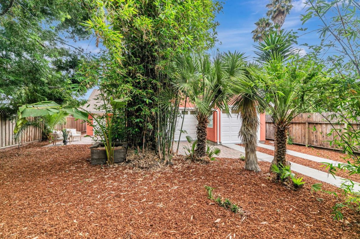 Backyard, Detached Garage, Exterior