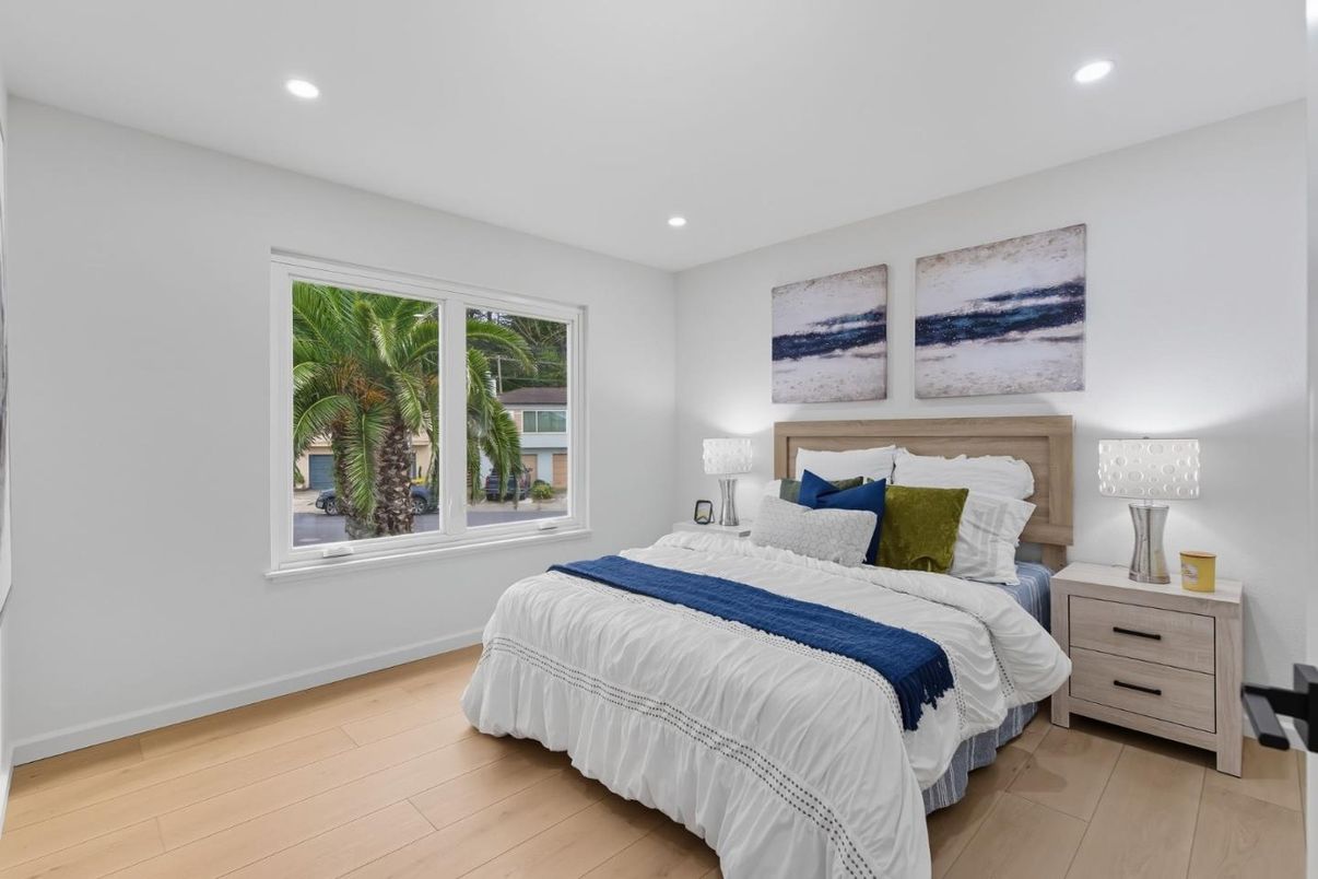 Bedroom, Interior, Recessed Lighting, Wood Texture Flooring