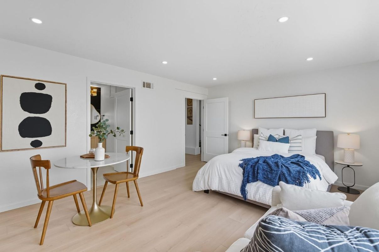 Bedroom, Dining room, Interior, Recessed Lighting, Wood Texture Flooring