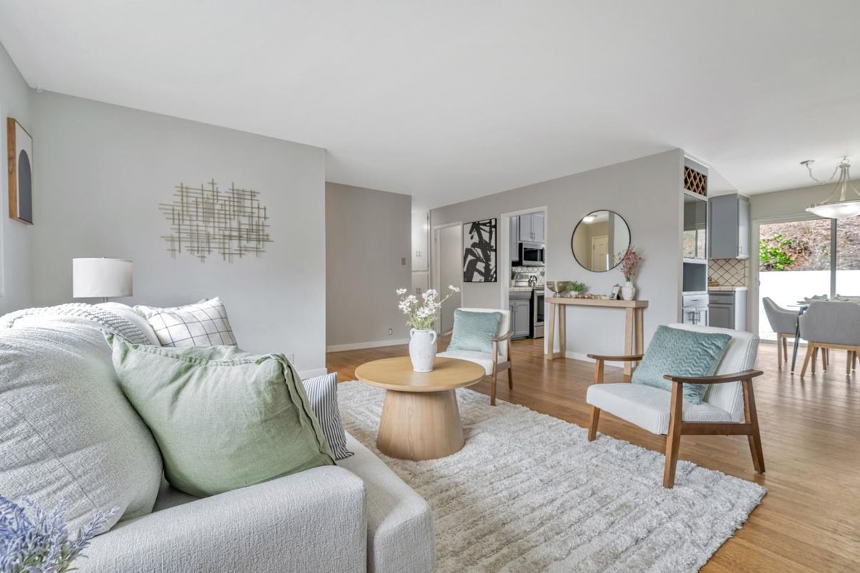 Dining room, Interior, Kitchen, Living room, Stainless Steel Appliances, Wood Texture Flooring