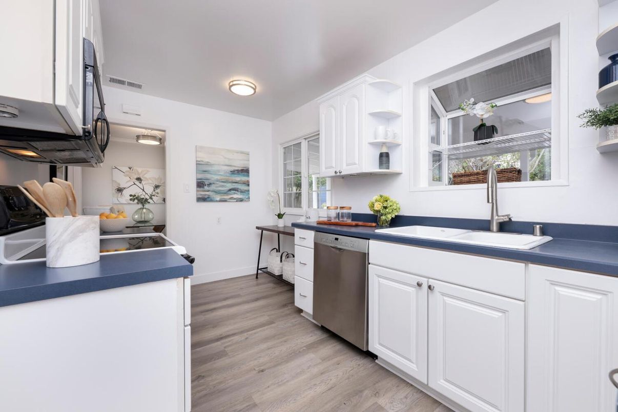 Interior, Kitchen, Stainless Steel Appliances, Wood Texture Flooring