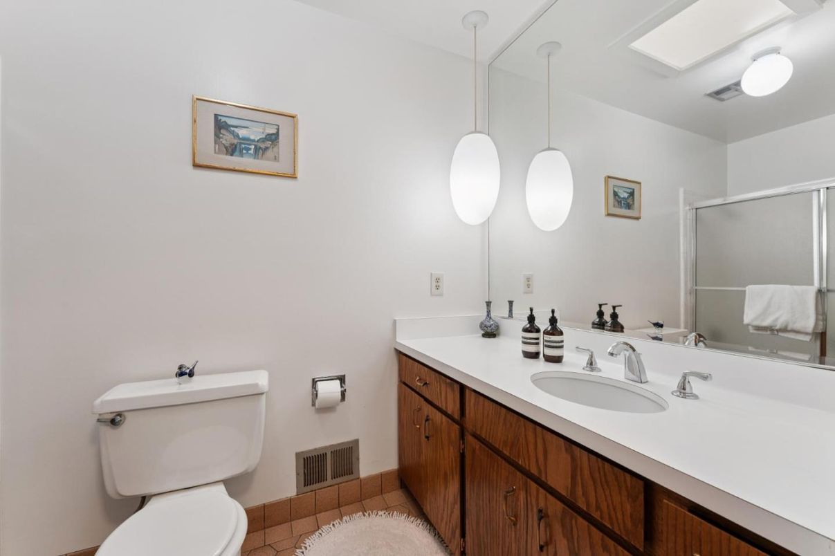 Bathroom, Dual Sink Vanities, Interior, Pendant Lights