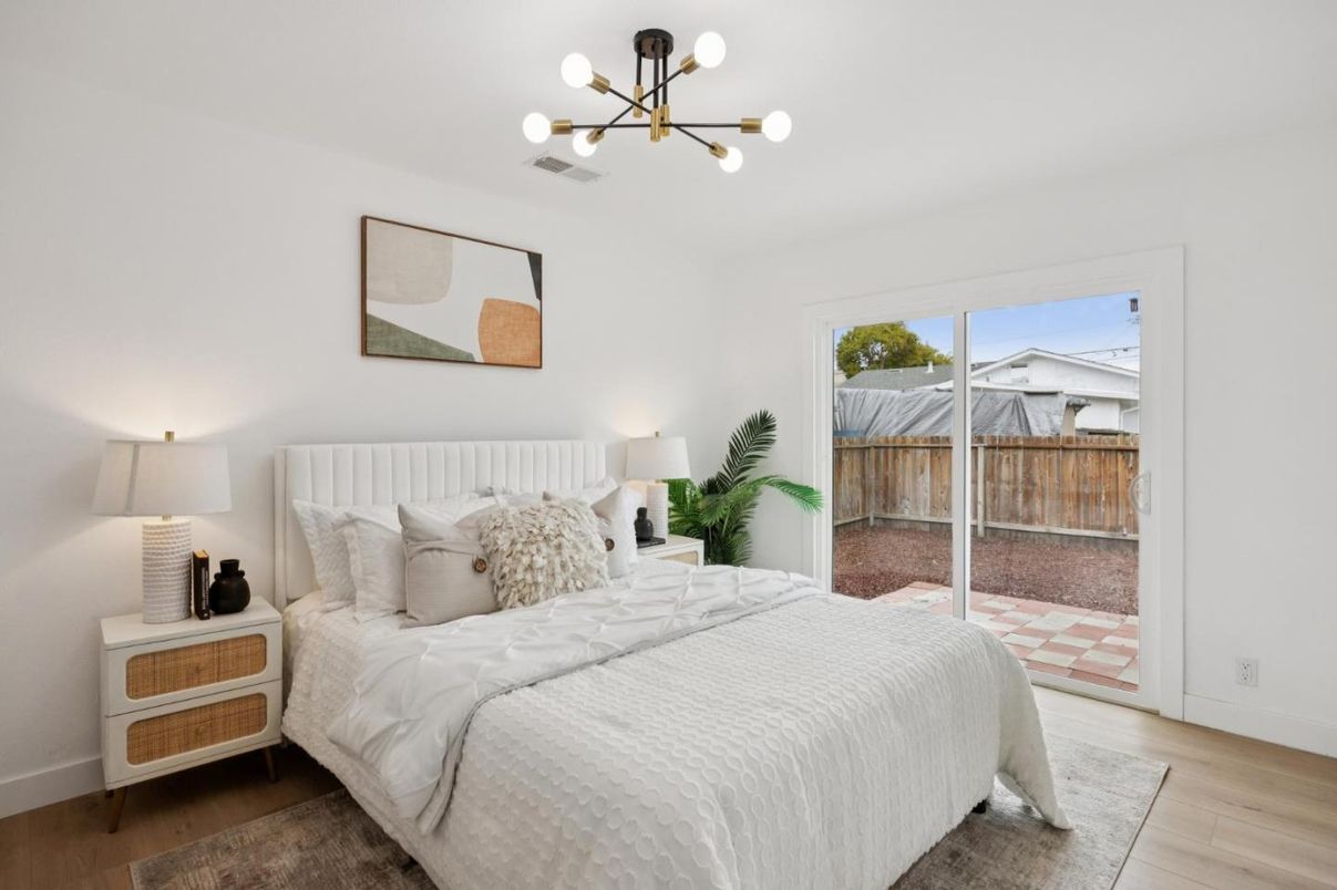 Bedroom, Interior, Pendant Lights, Wood Texture Flooring